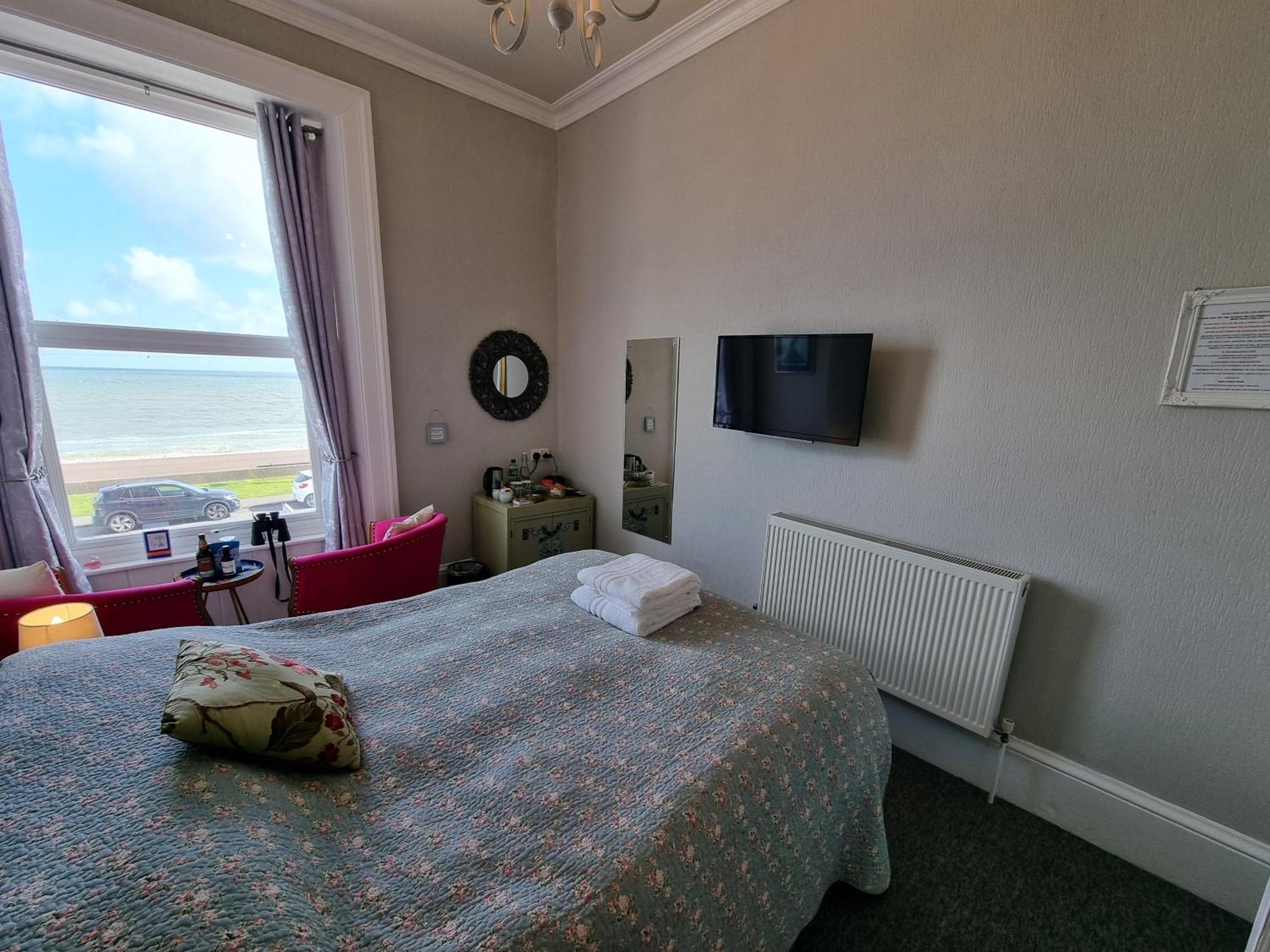 Glan Y Mor Hotel (Adults Only) Лландидно Экстерьер фото